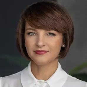 Olena Feoktistova, Toronto, Real Estate Agent